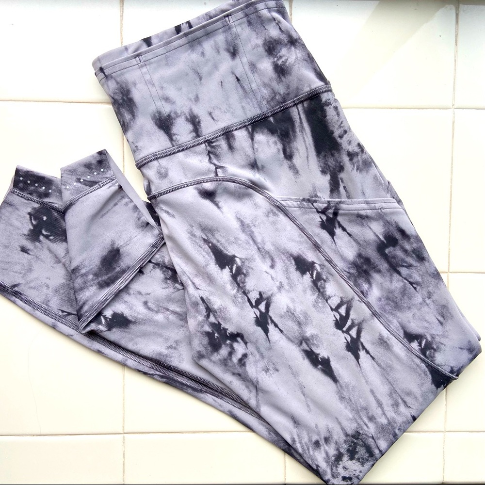 Lululemon And Free High Rise Tight 25” Size 8